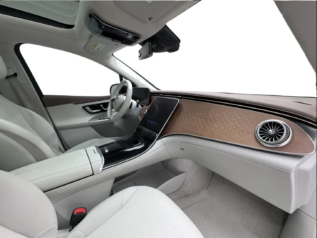 Mercedes-Benz EQE photo 33