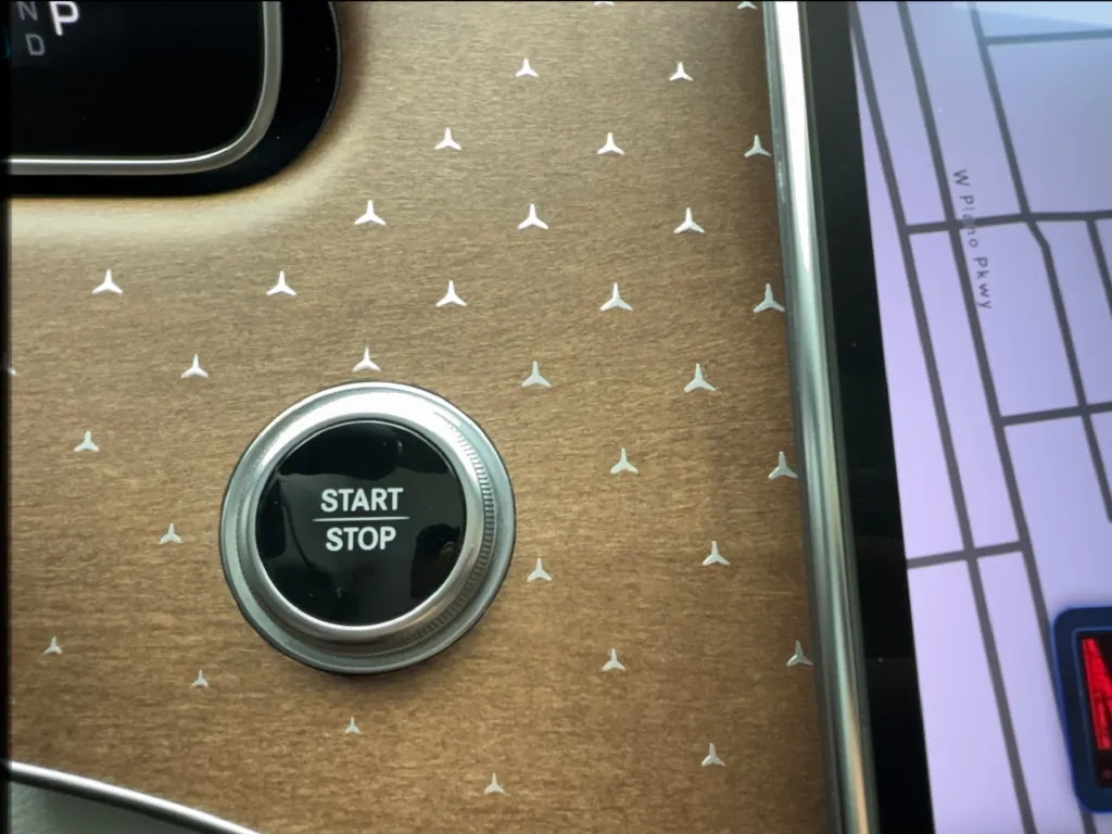 Mercedes-Benz EQE photo 50