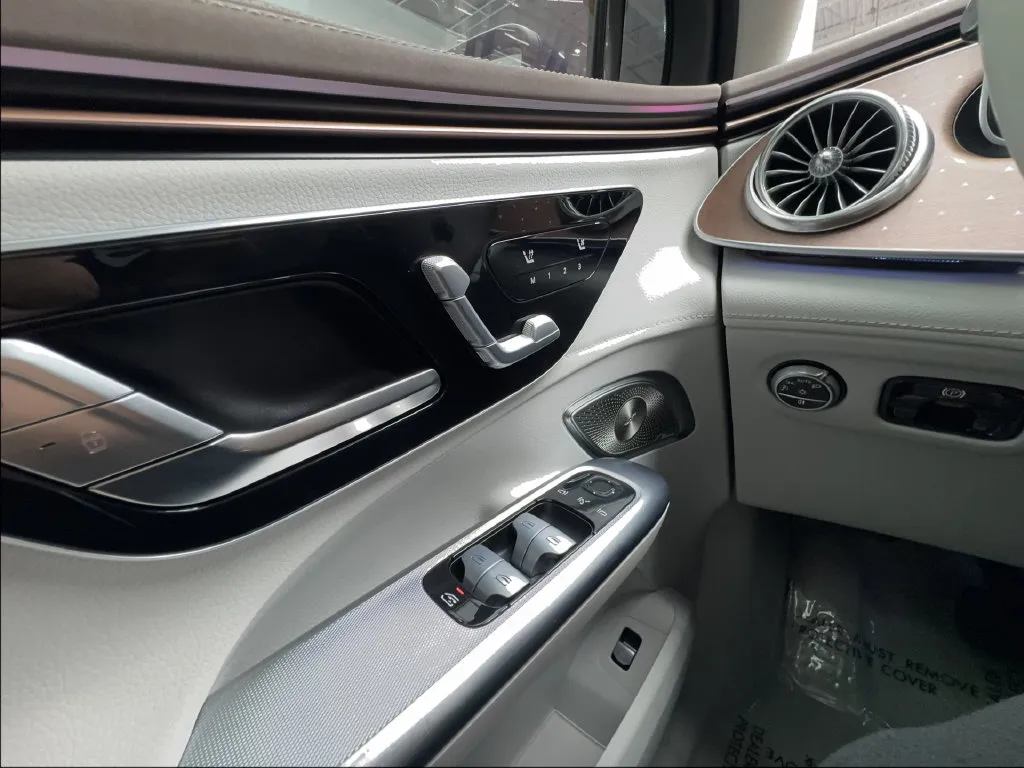 Mercedes-Benz EQE photo 48