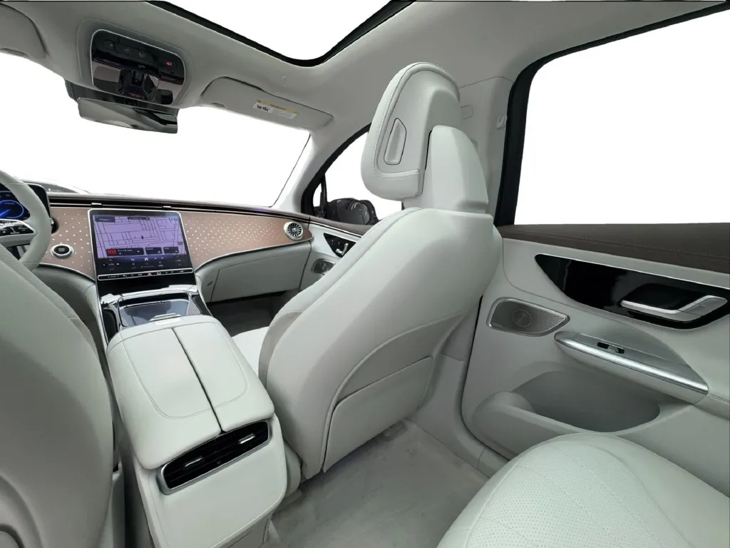 Mercedes-Benz EQE photo 41