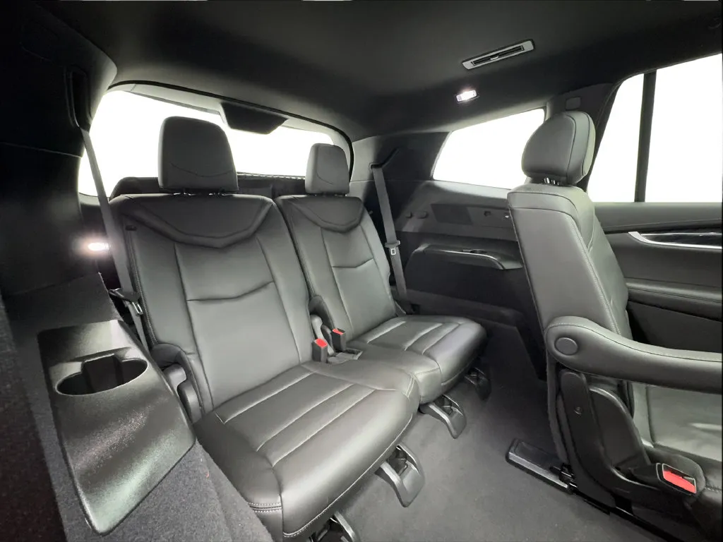 Cadillac XT6 photo 34