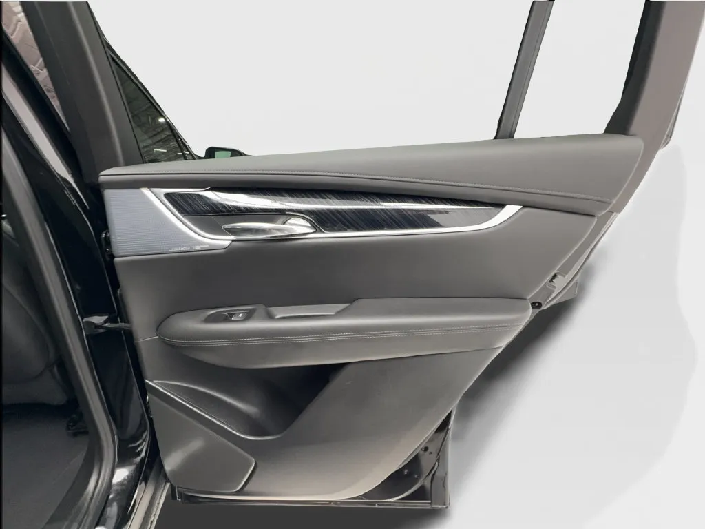 Cadillac XT6 photo 35