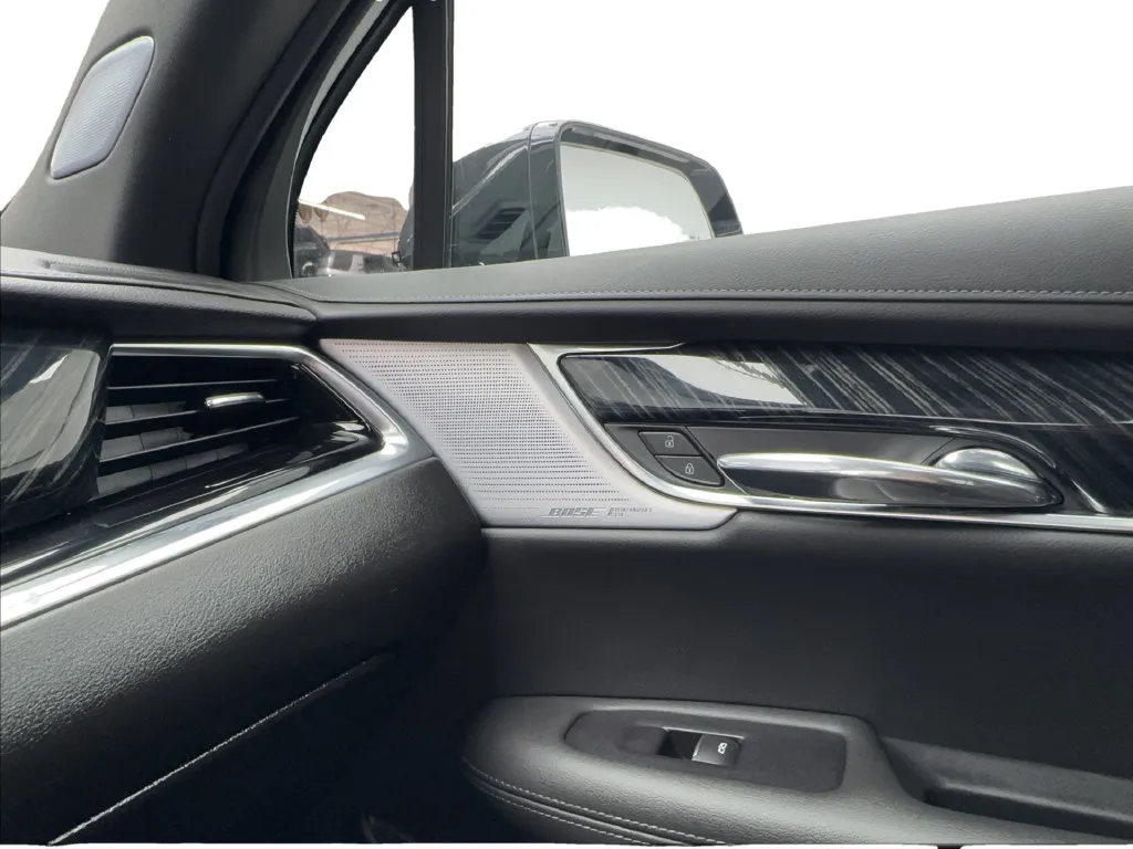 Cadillac XT6 photo 52