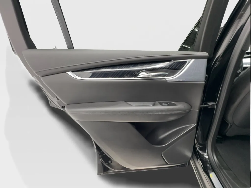 Cadillac XT6 photo 30