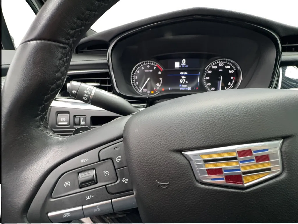 Cadillac XT6 photo 49