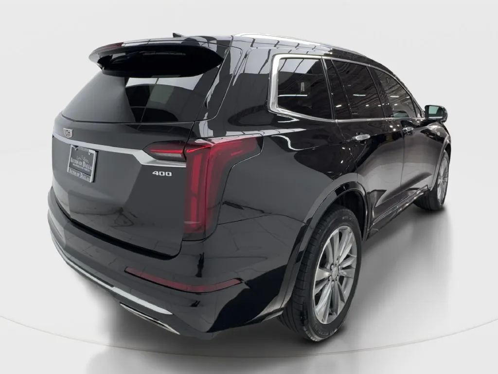 Cadillac XT6 photo 8