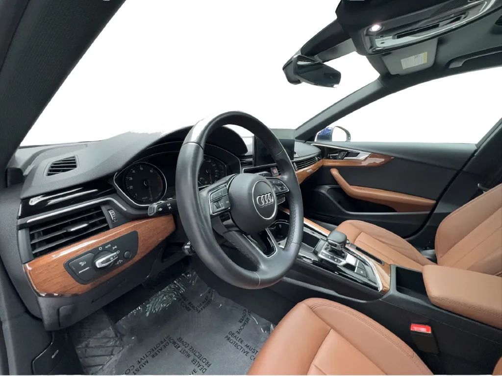 Audi A4 photo 22