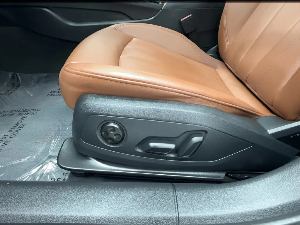 Audi A4 photo 23