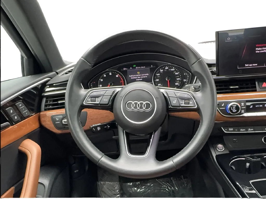 Audi A4 photo 40