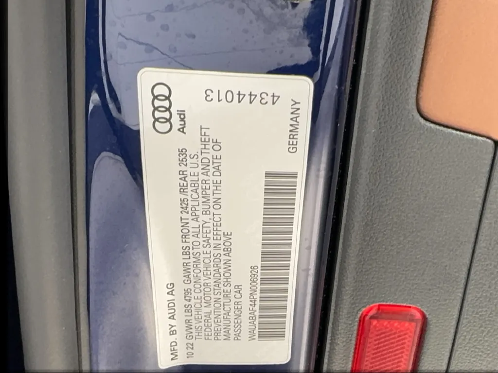 Audi A4 photo 56