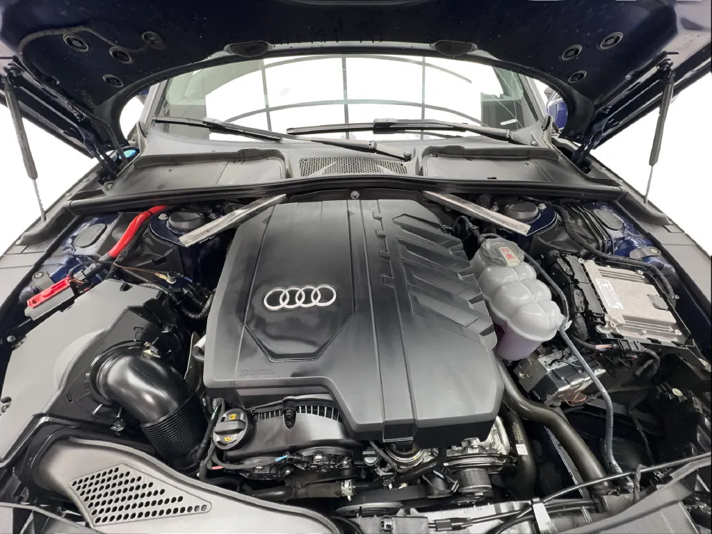 Audi A4 photo 19