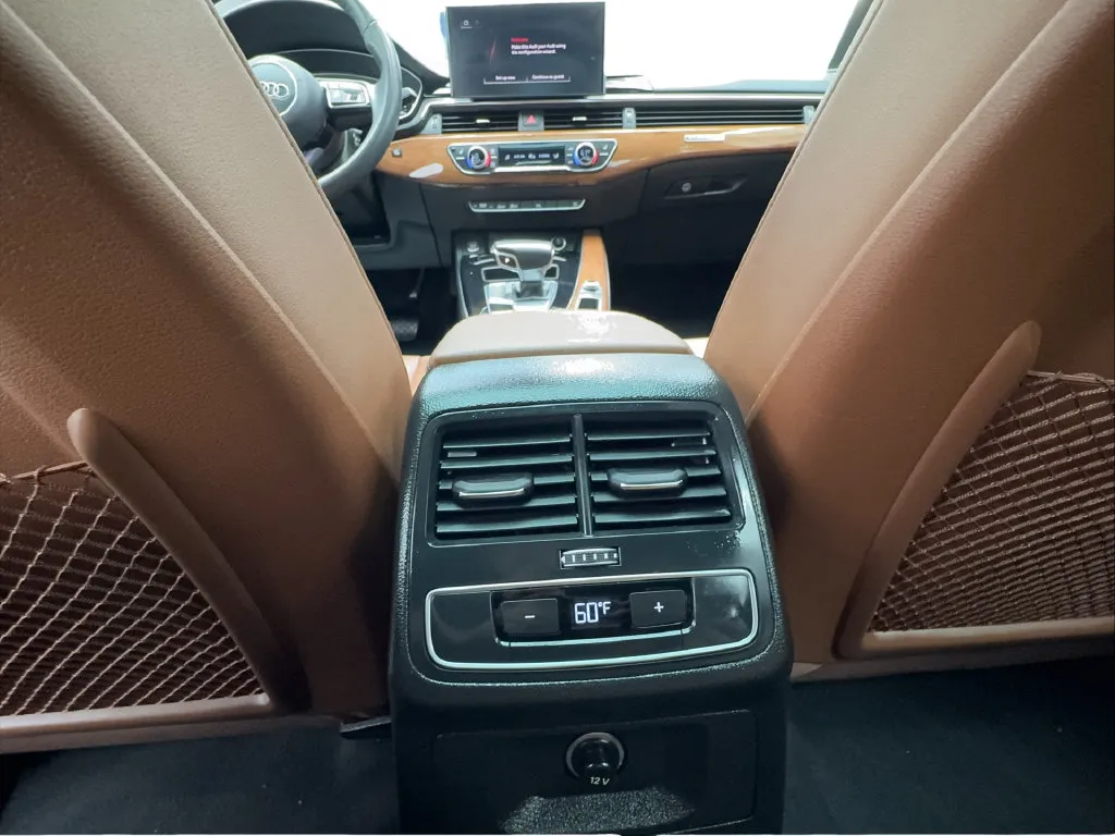 Audi A4 photo 42