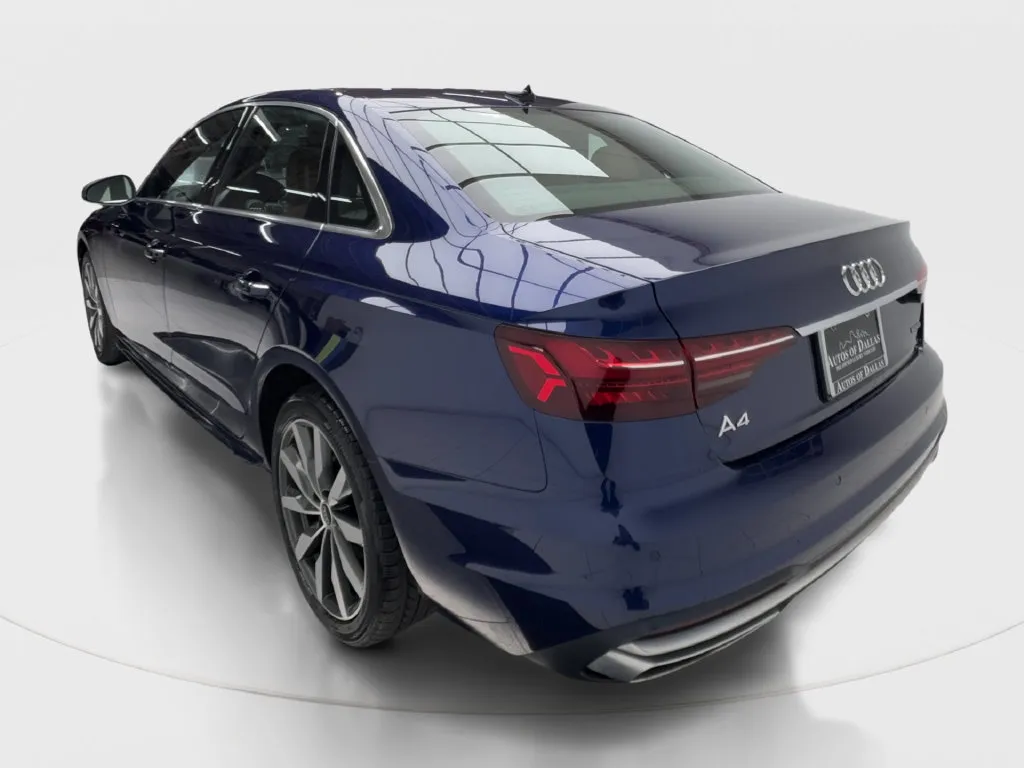 Audi A4 photo 11