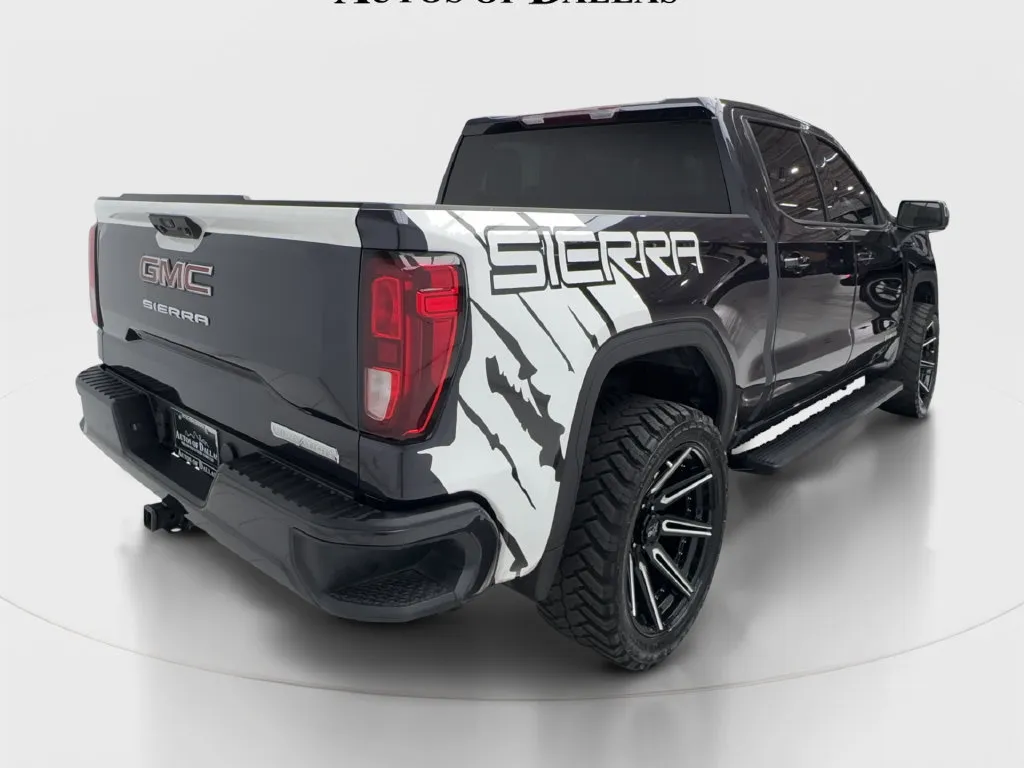 GMC Sierra photo 11