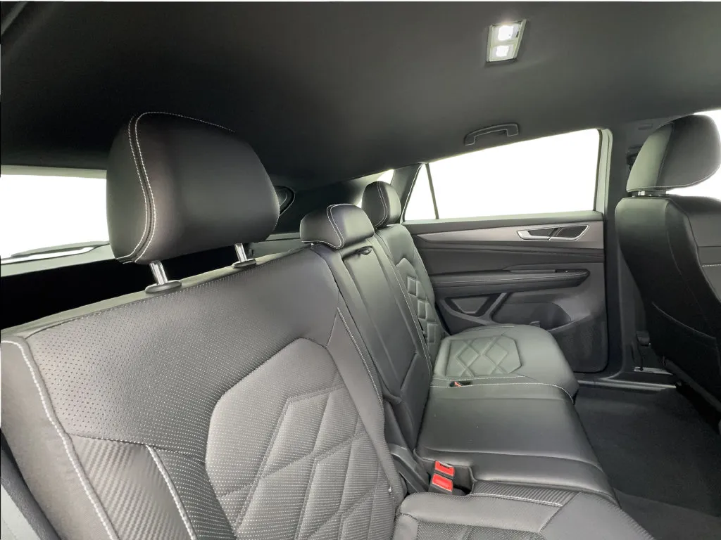 Volkswagen Atlas Cross Sport photo 29