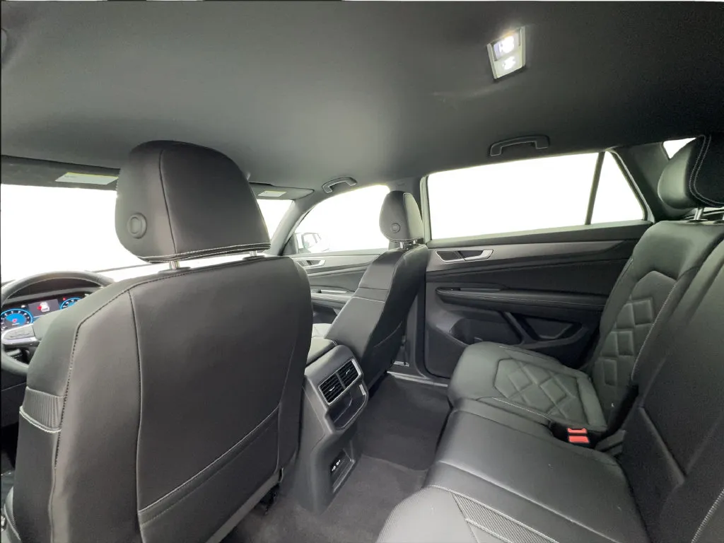 Volkswagen Atlas Cross Sport photo 25