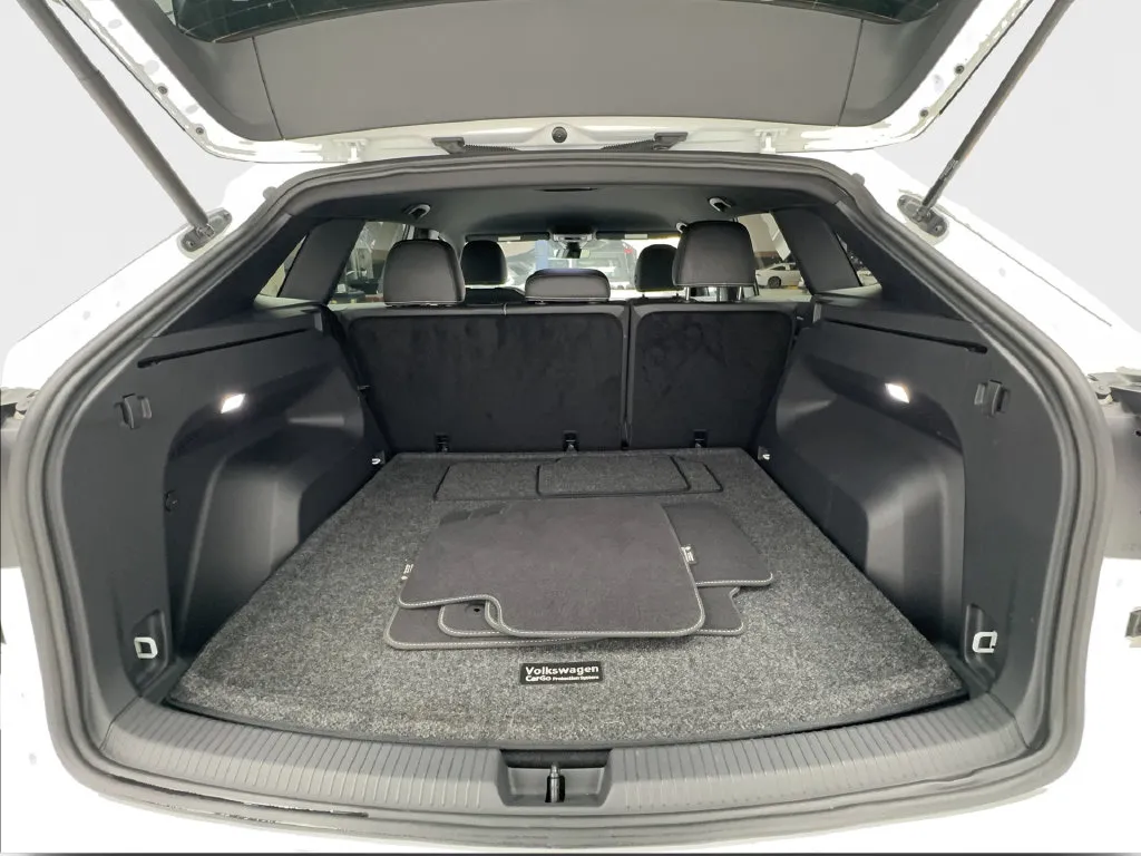 Volkswagen Atlas Cross Sport photo 18