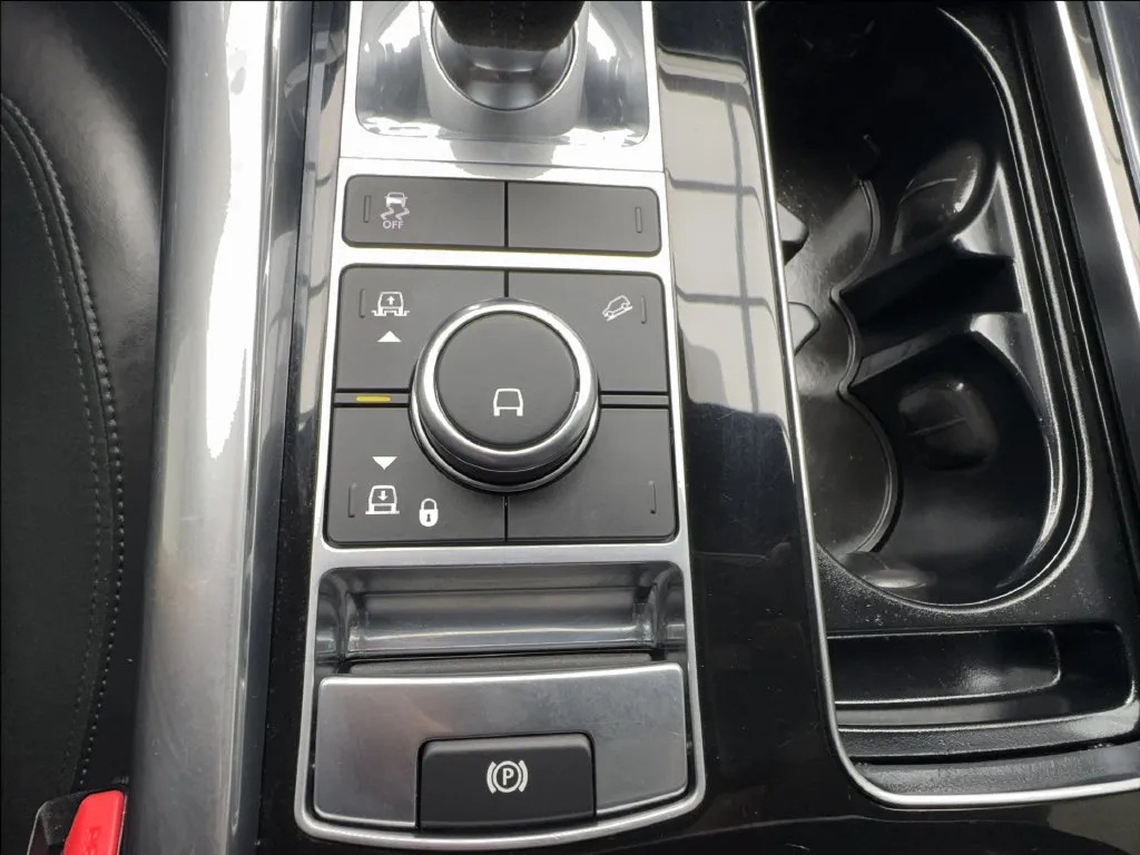 Land Rover Range Rover Sport photo 30