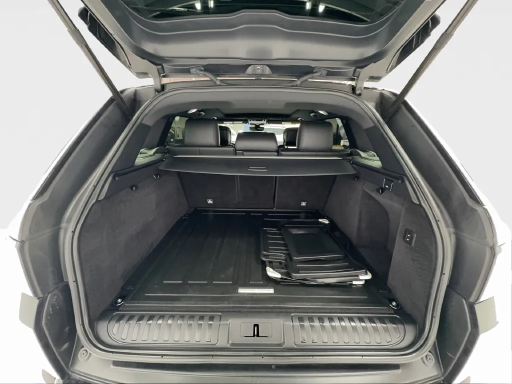 Land Rover Range Rover Sport photo 18