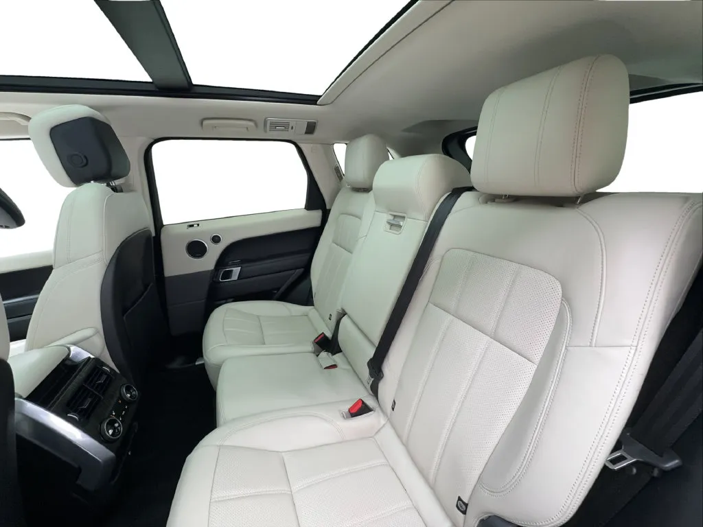 Land Rover Range Rover Sport photo 26