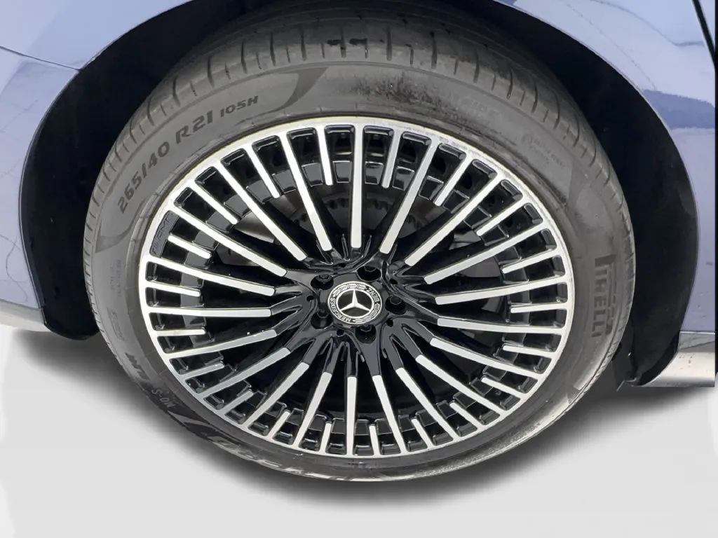Mercedes-Benz EQS photo 18