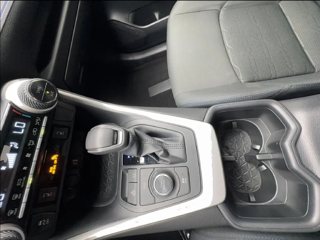Toyota RAV4 photo 52