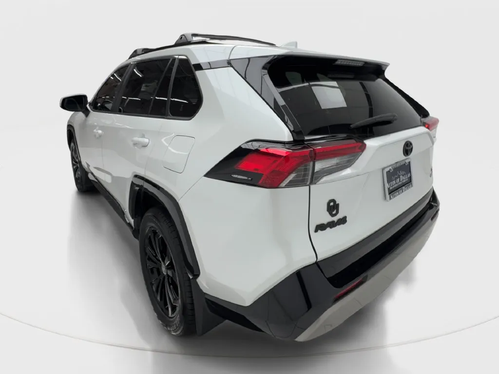 Toyota RAV4 photo 11