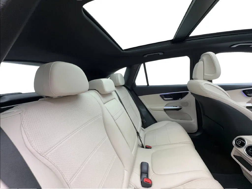 Mercedes-Benz GLC photo 30