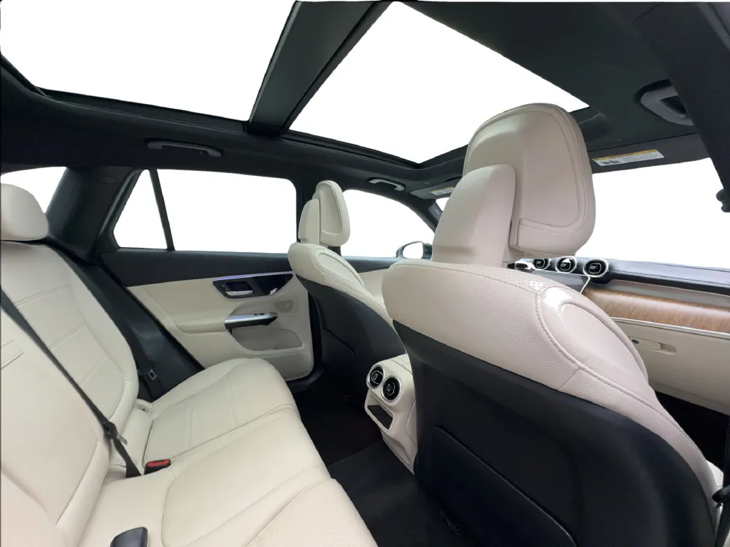Mercedes-Benz GLC photo 29