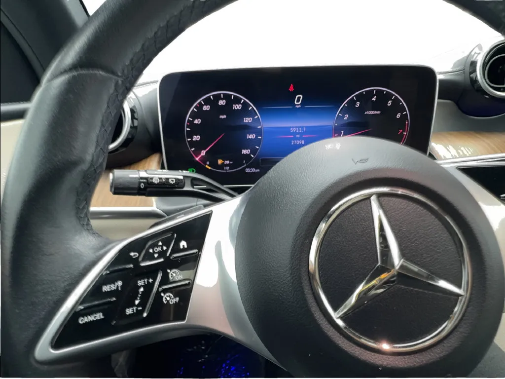 Mercedes-Benz GLC photo 45