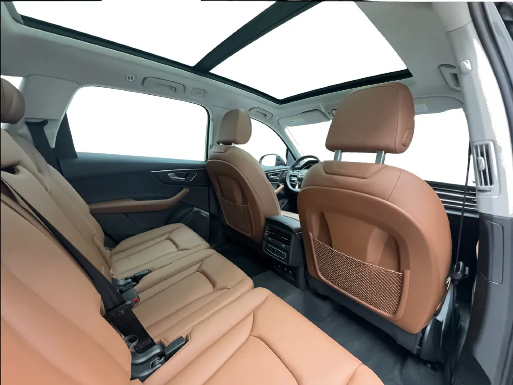 Audi Q7 photo 27
