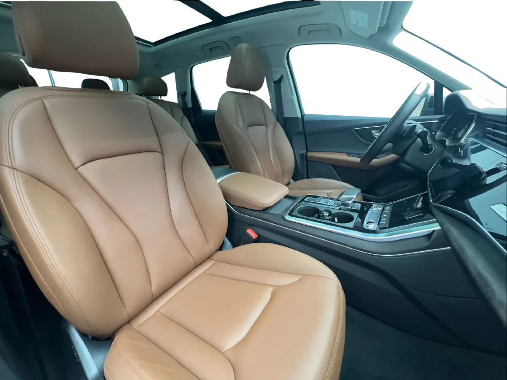 Audi Q7 photo 32