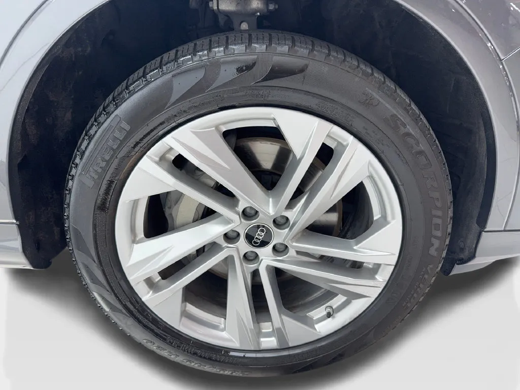 Audi Q7 photo 16