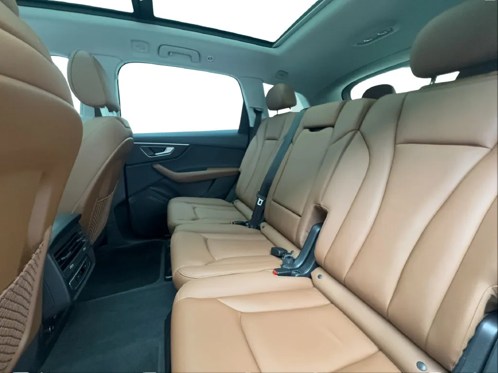 Audi Q7 photo 25