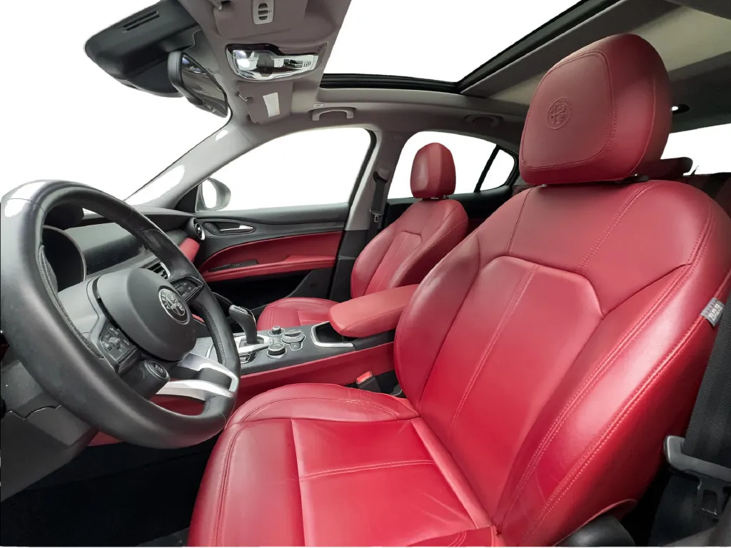 Alfa Romeo Stelvio photo 19