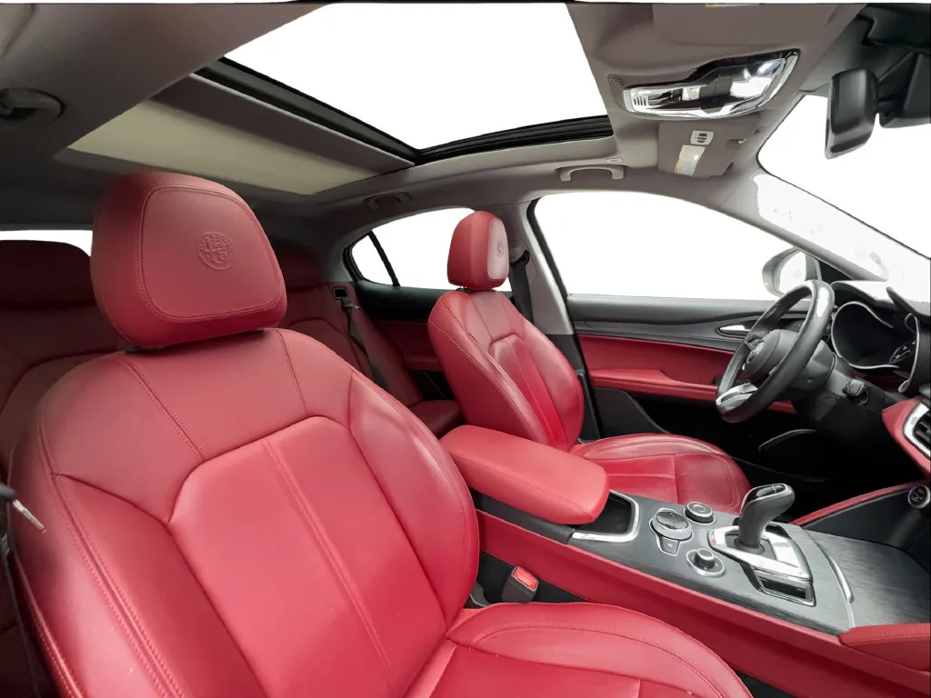 Alfa Romeo Stelvio photo 30
