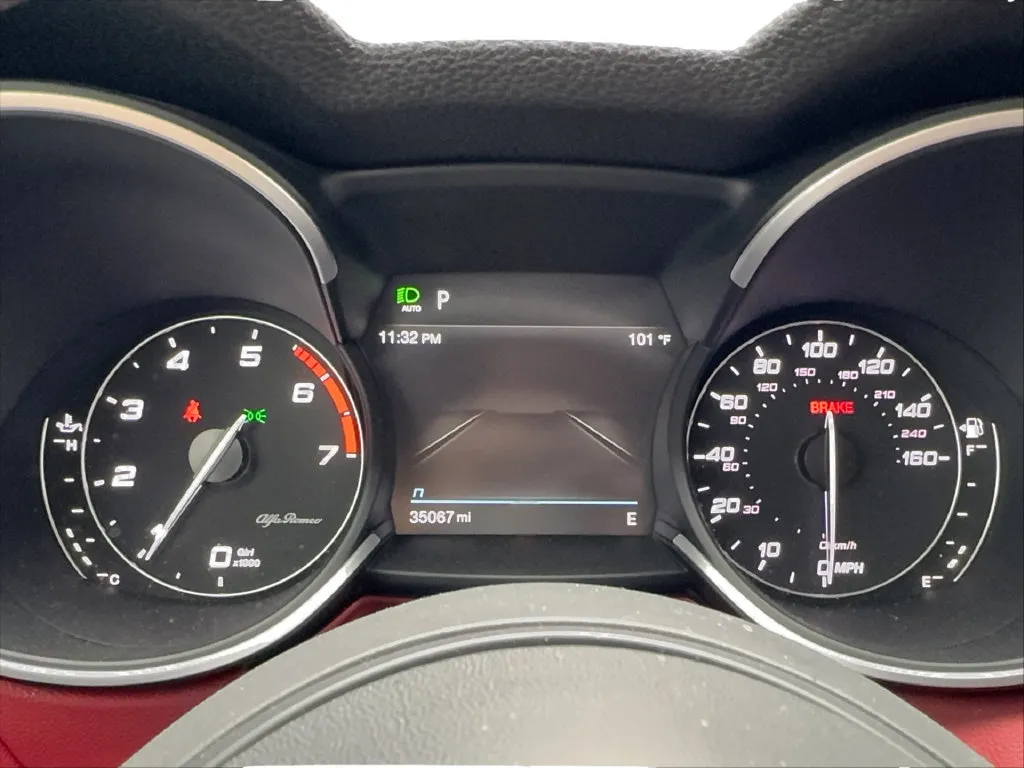 Alfa Romeo Stelvio photo 44