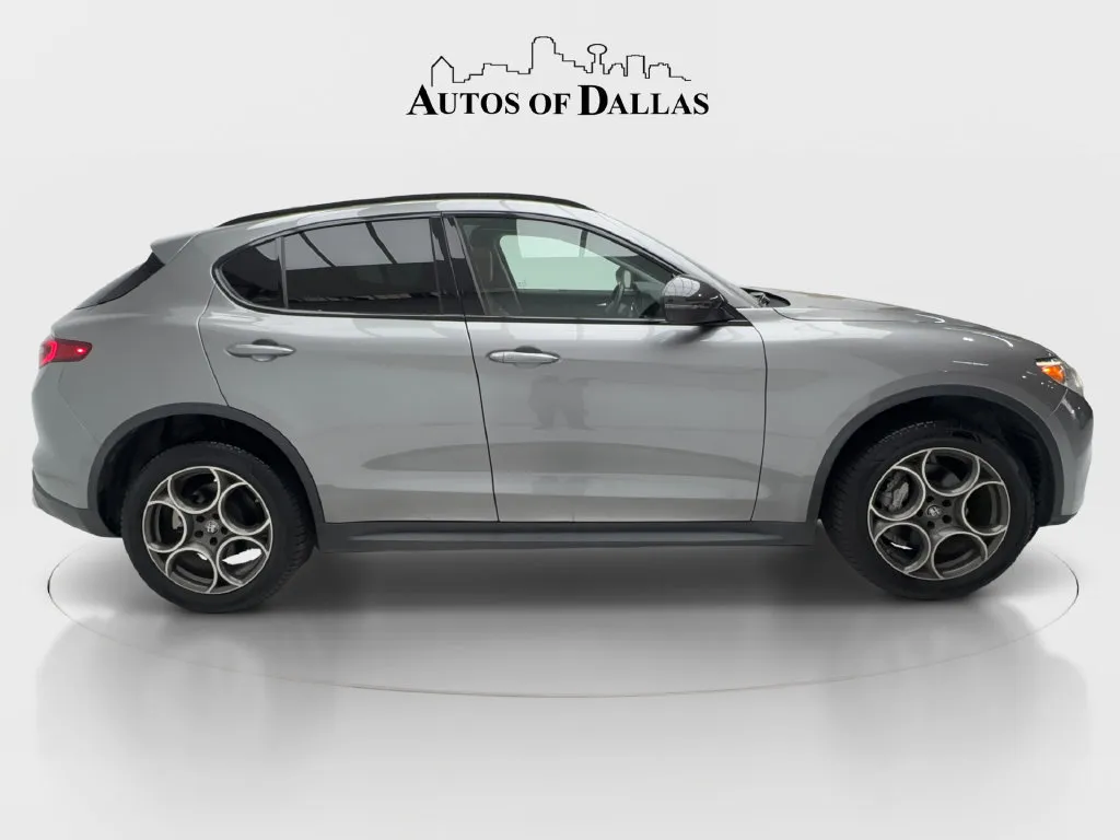 Alfa Romeo Stelvio photo 7