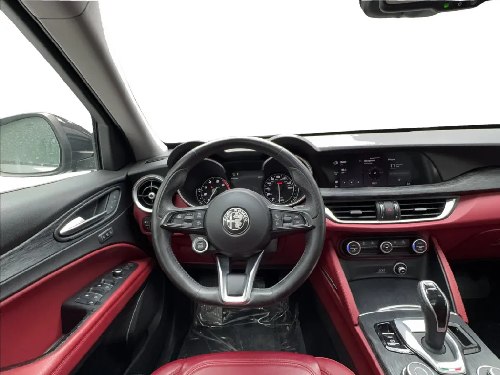 Alfa Romeo Stelvio photo 42