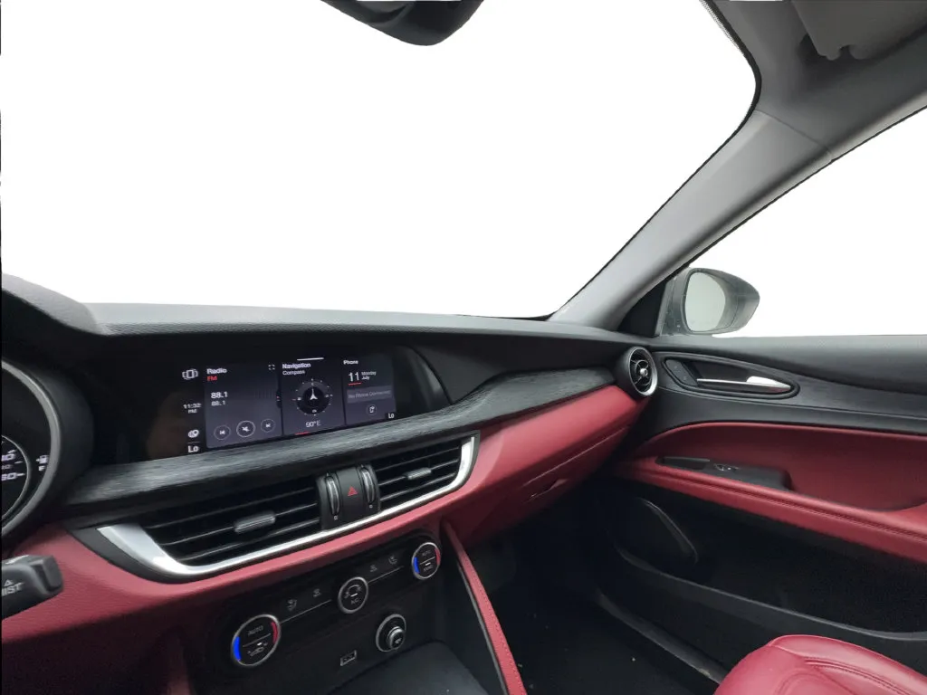 Alfa Romeo Stelvio photo 47
