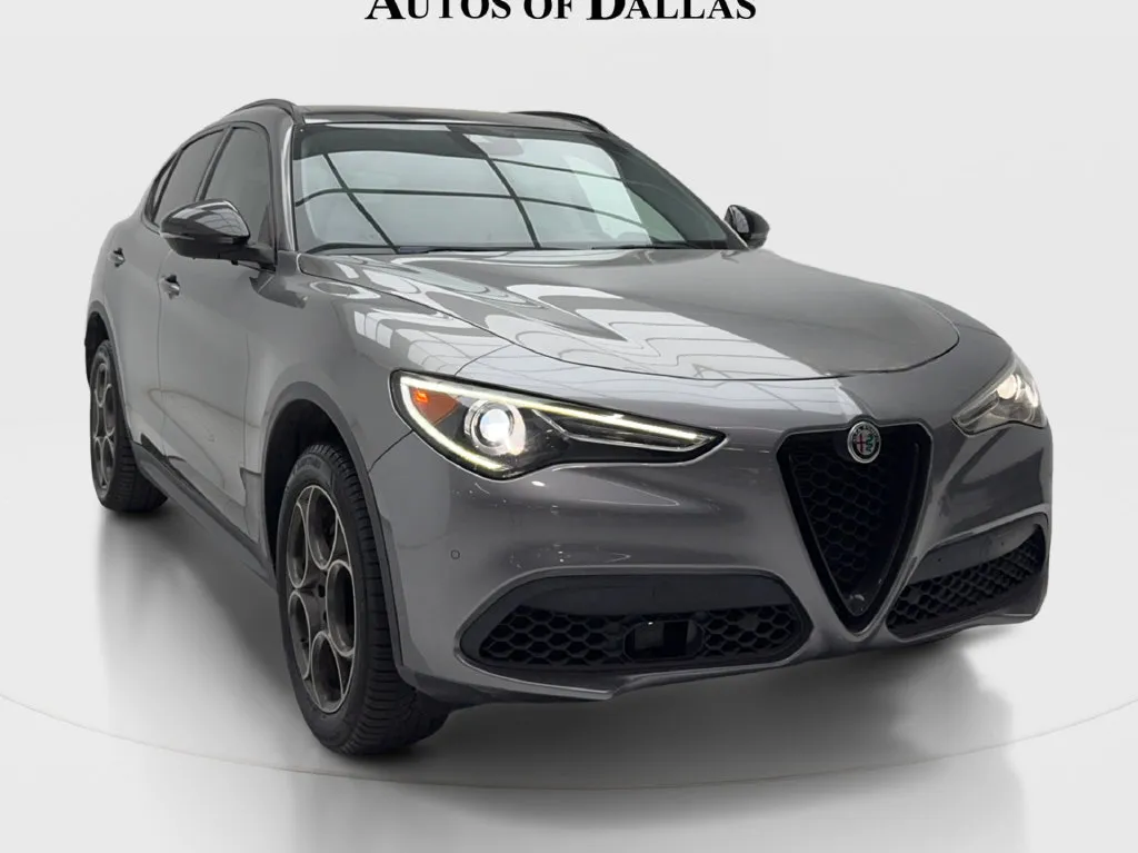 Alfa Romeo Stelvio photo 3