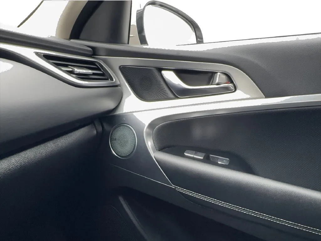 Genesis G70 photo 49