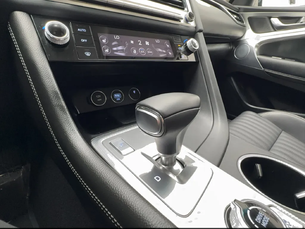 Genesis G70 photo 52