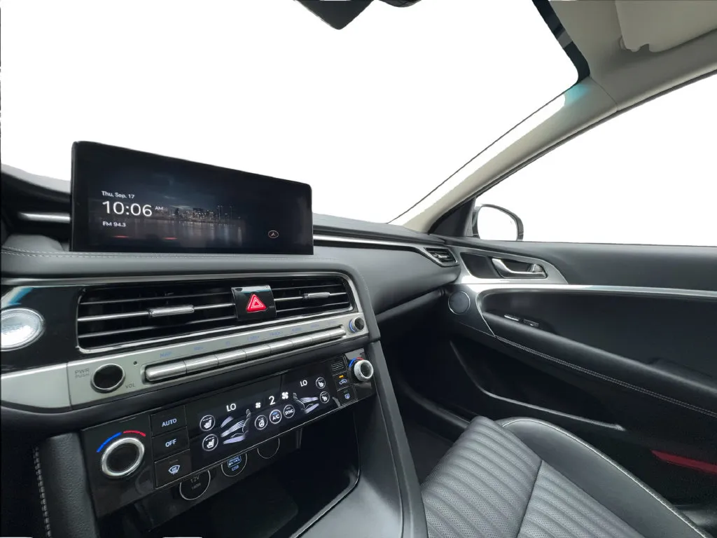 Genesis G70 photo 47