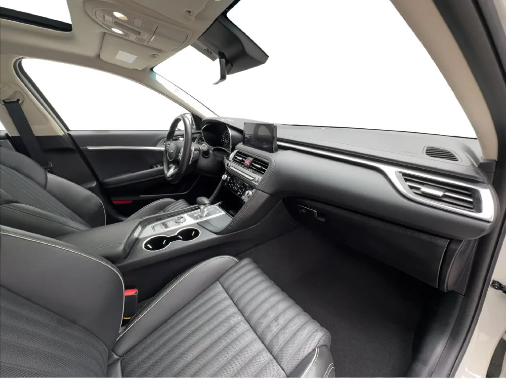 Genesis G70 photo 35