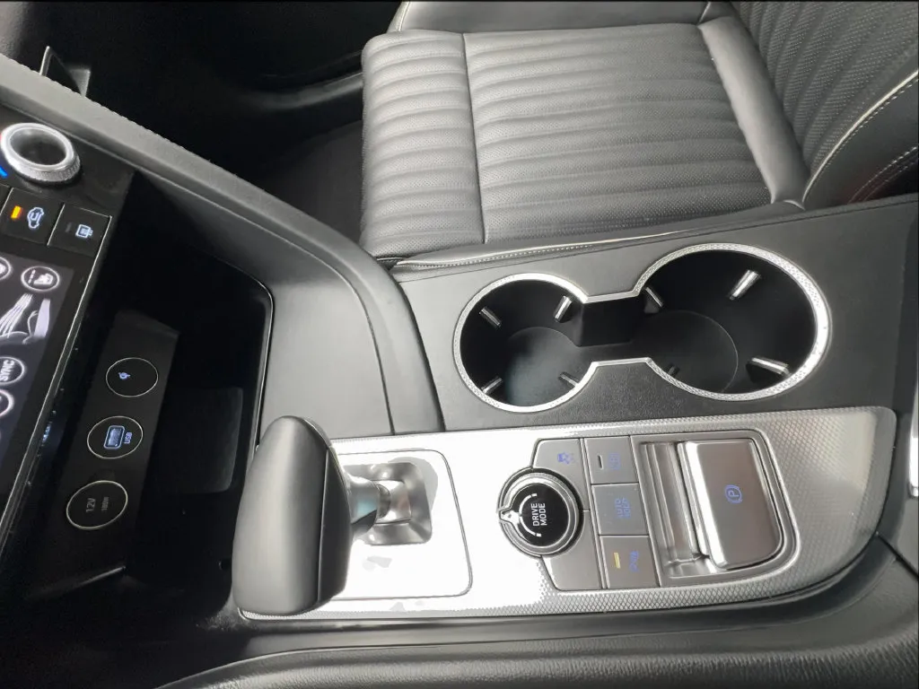 Genesis G70 photo 55