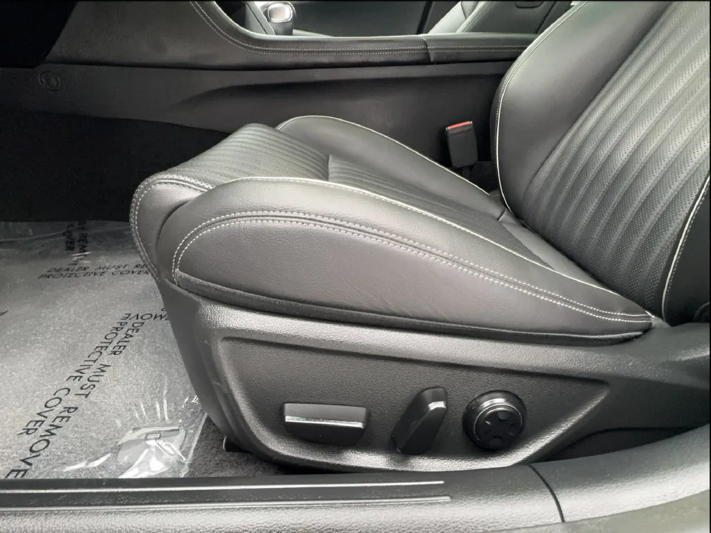 Genesis G70 photo 23