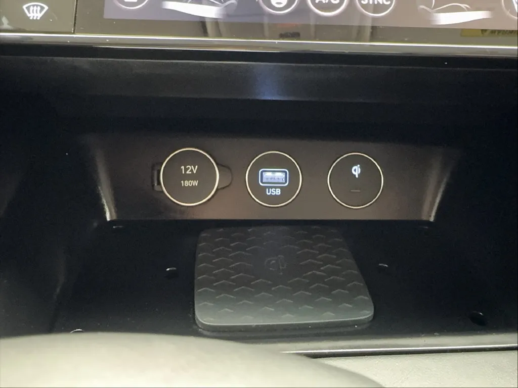 Genesis G70 photo 54