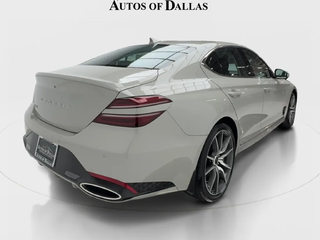 Genesis G70 photo 7