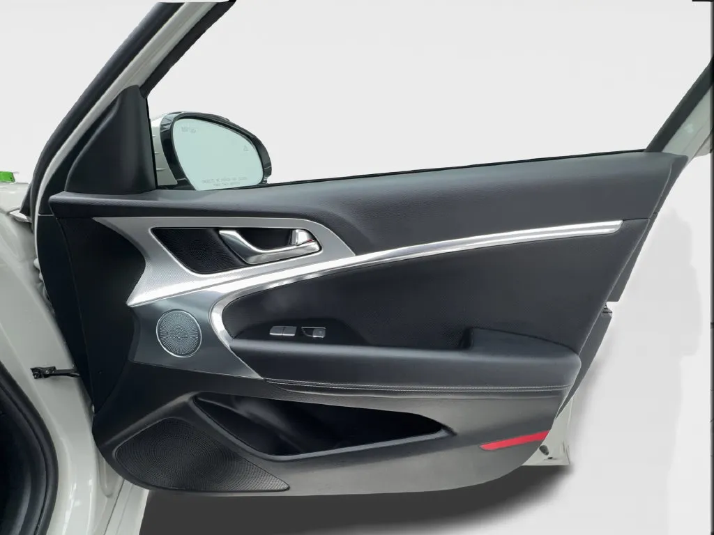 Genesis G70 photo 36